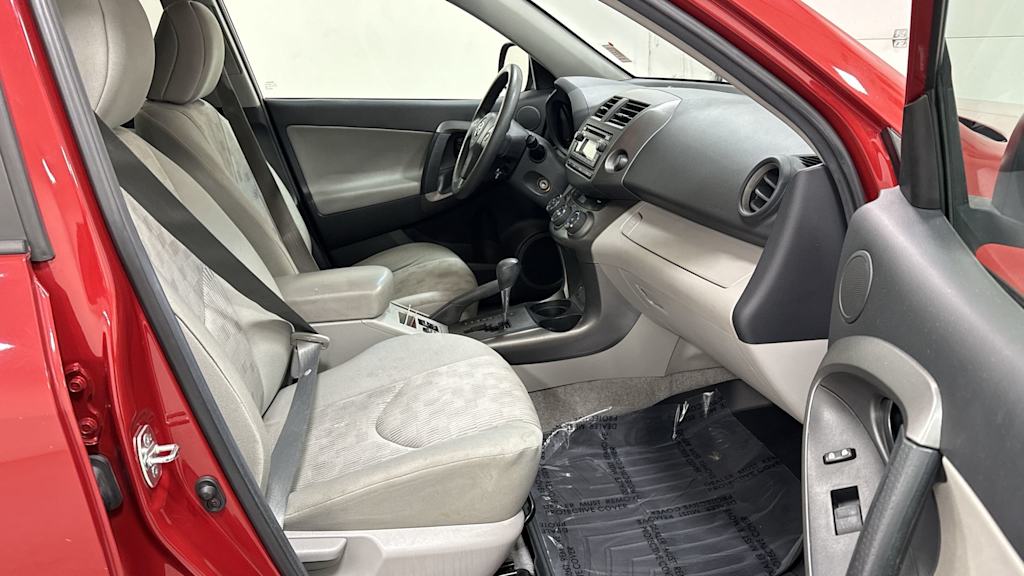 Thumbnail: 2012 Toyota RAV4 - 29