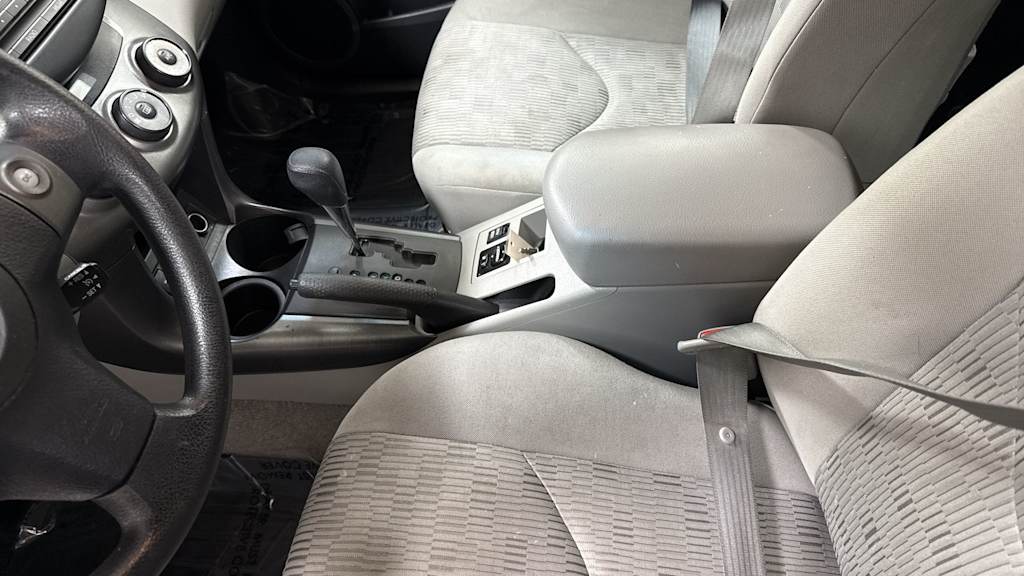 Thumbnail: 2012 Toyota RAV4 - 11