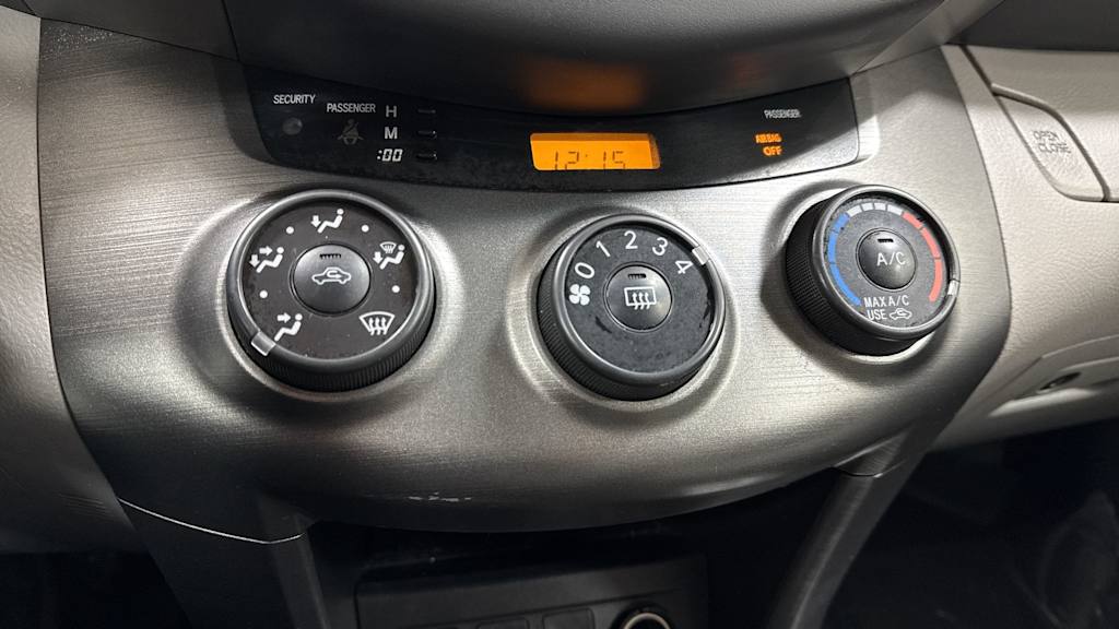 Thumbnail: 2012 Toyota RAV4 - 27