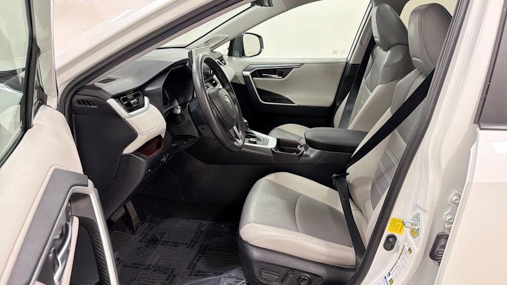 Thumbnail: 2021 Toyota RAV4 - 11