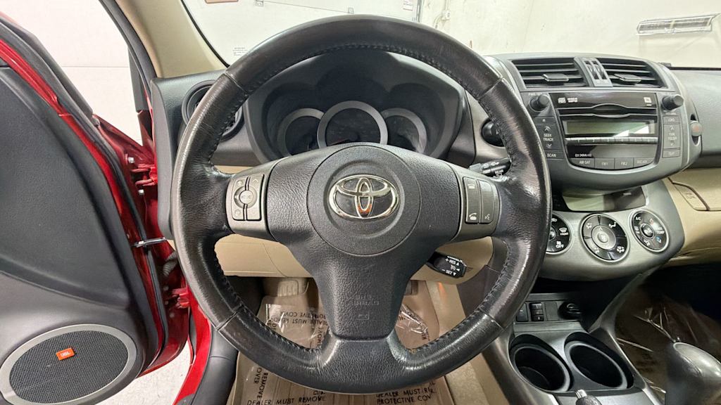 Thumbnail: 2011 Toyota RAV4 - 9