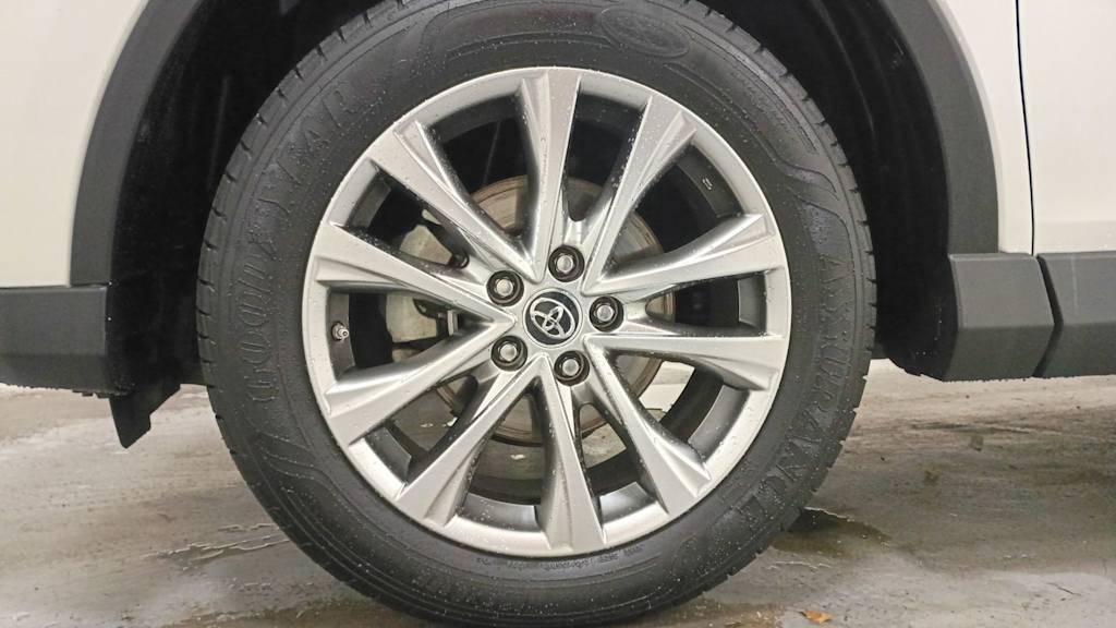 Thumbnail: 2018 Toyota RAV4 - 7