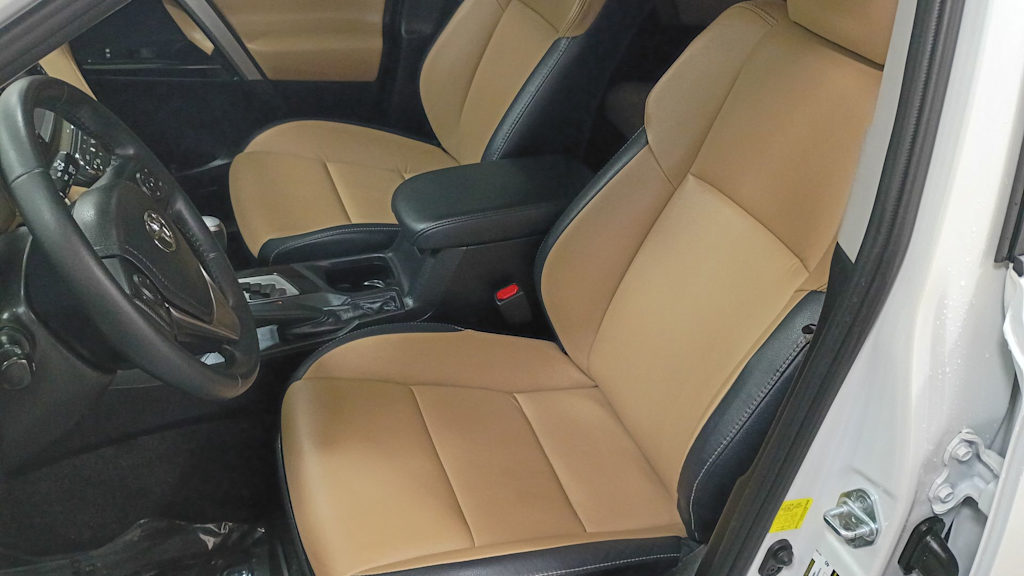 Thumbnail: 2018 Toyota RAV4 - 10