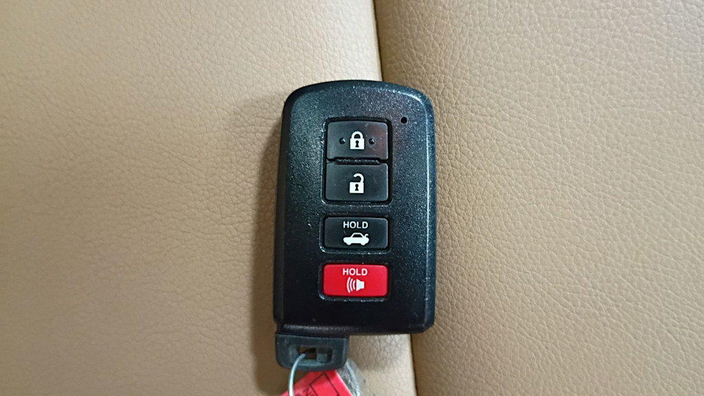 Thumbnail: 2018 Toyota RAV4 - 18