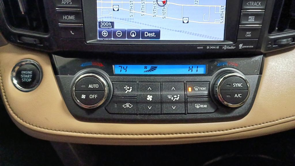 Thumbnail: 2018 Toyota RAV4 - 29