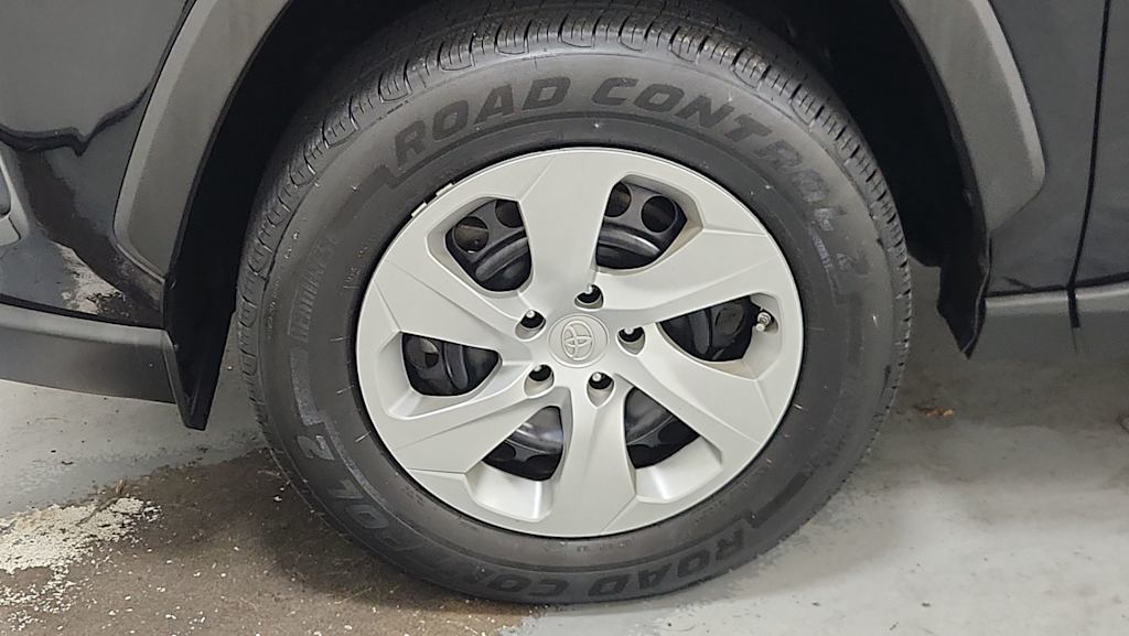 Thumbnail: 2019 Toyota RAV4 - 6