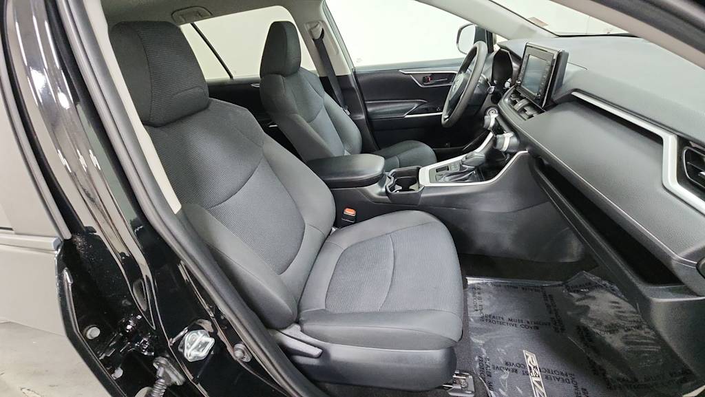 Thumbnail: 2019 Toyota RAV4 - 31