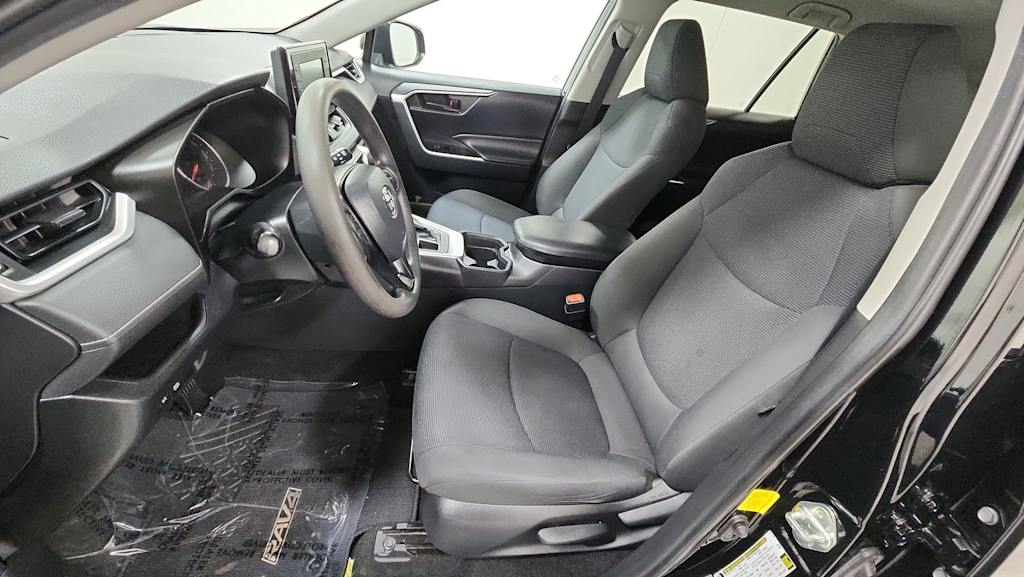 Thumbnail: 2019 Toyota RAV4 - 9