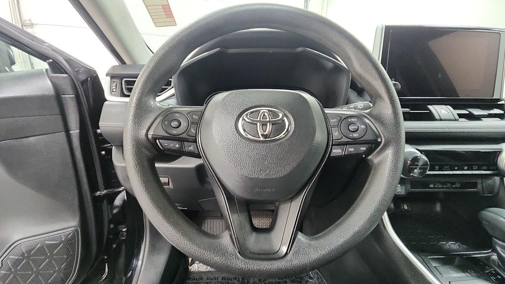 Thumbnail: 2024 Toyota RAV4 - 8