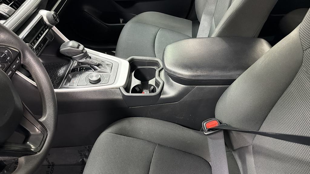 Thumbnail: 2020 Toyota RAV4 - 11