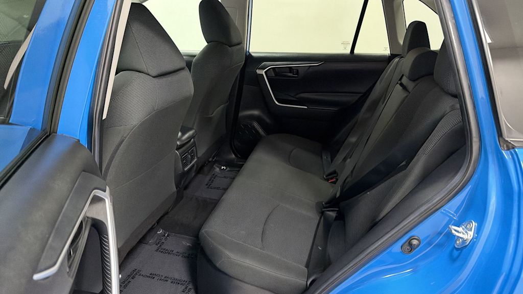 Thumbnail: 2020 Toyota RAV4 - 12