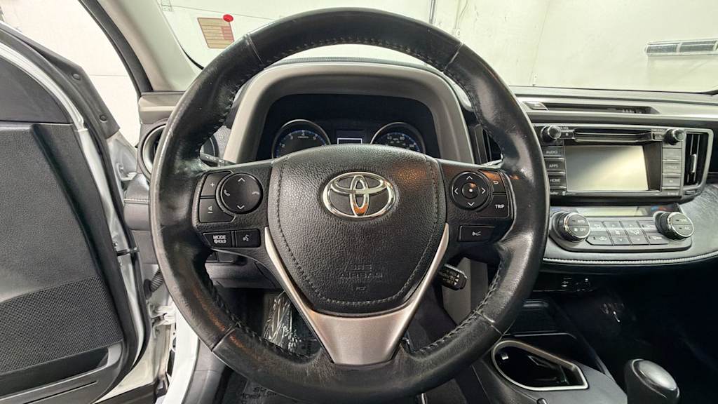 Thumbnail: 2018 Toyota RAV4 - 9