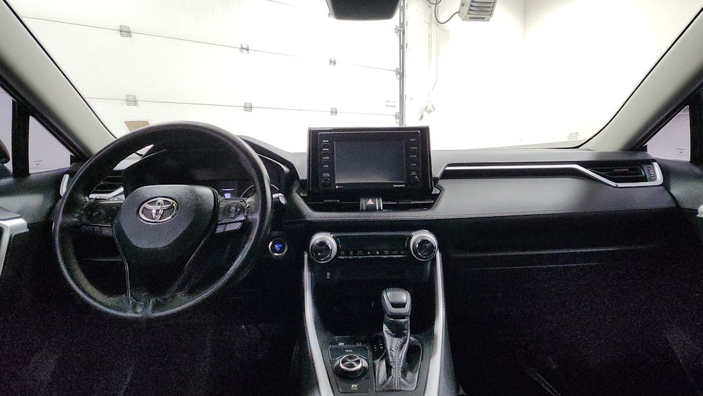 Thumbnail: 2020 Toyota RAV4 - 12