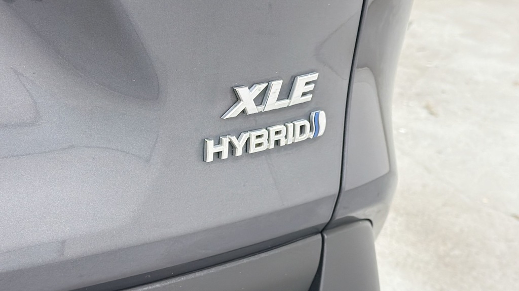 Thumbnail: 2020 Toyota RAV4 - 6