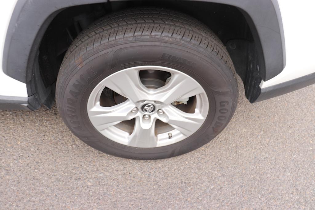 Thumbnail: 2019 Toyota RAV4 - 7