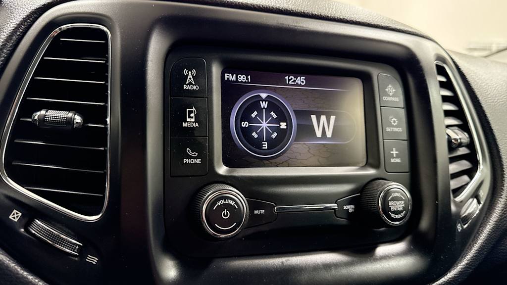 Thumbnail: 2018 Jeep Compass - 28