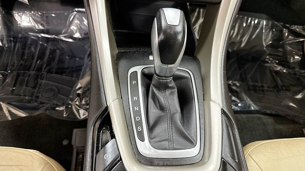 2016 Ford Fusion SE 15