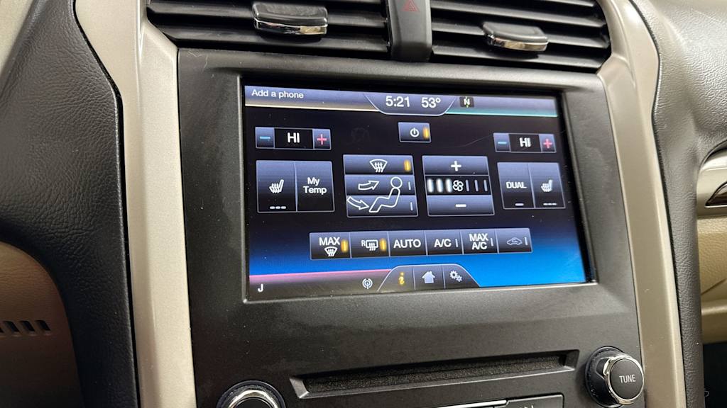 2016 Ford Fusion SE 30