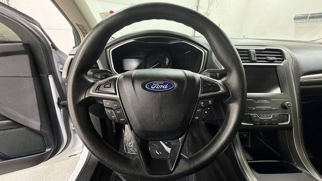 Thumbnail: 2020 Ford Fusion - 10