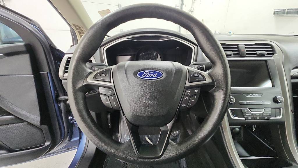 Thumbnail: 2019 Ford Fusion - 9