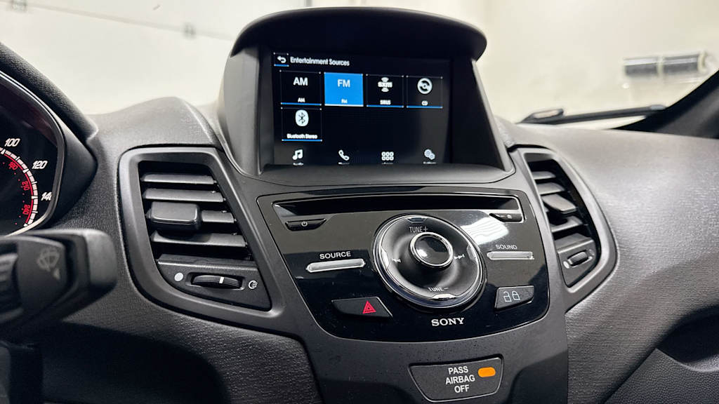 Thumbnail: 2016 Ford Fiesta - 14