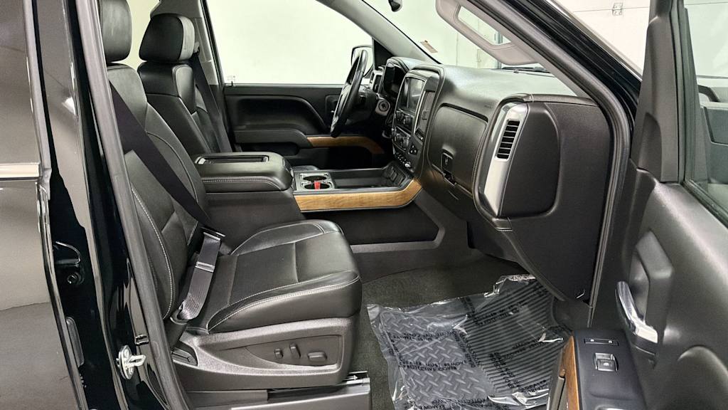 Thumbnail: 2016 Chevrolet Silverado 1500 - 32