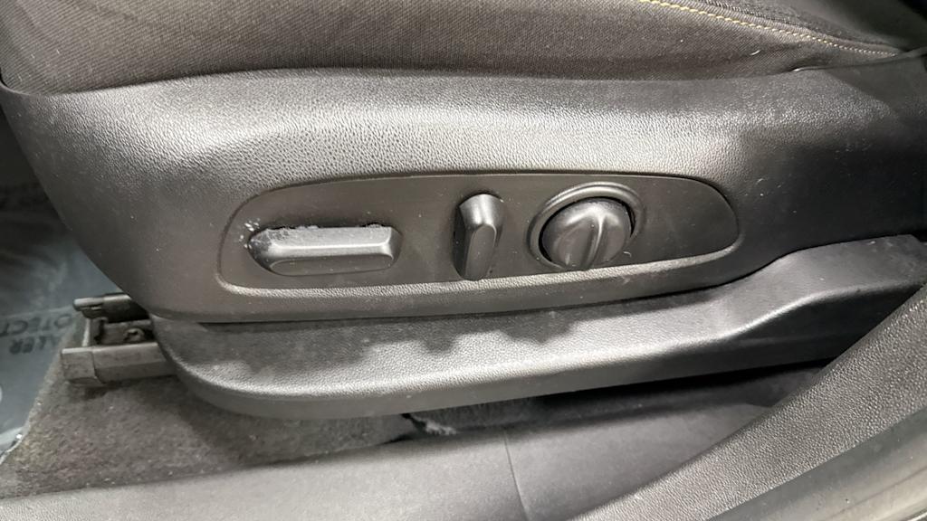 2021 Chevrolet Equinox LT 24