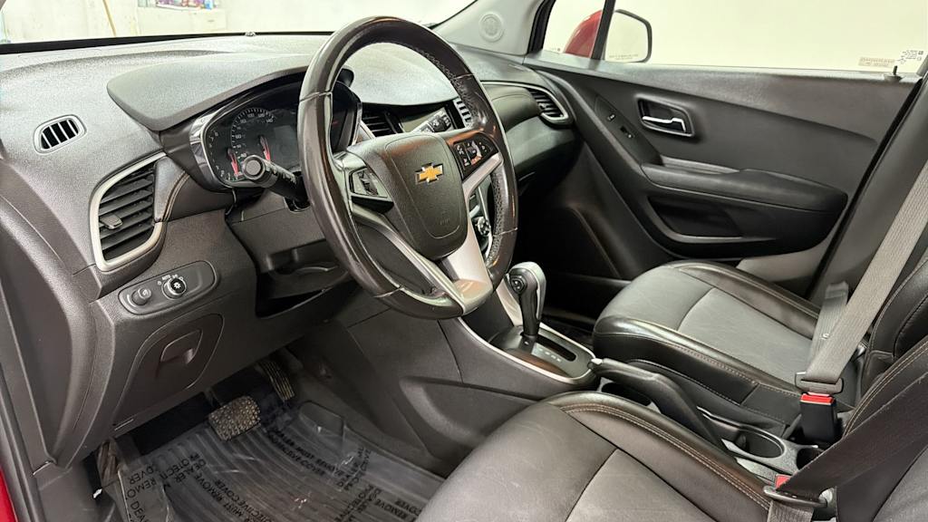 Thumbnail: 2018 Chevrolet Trax - 2