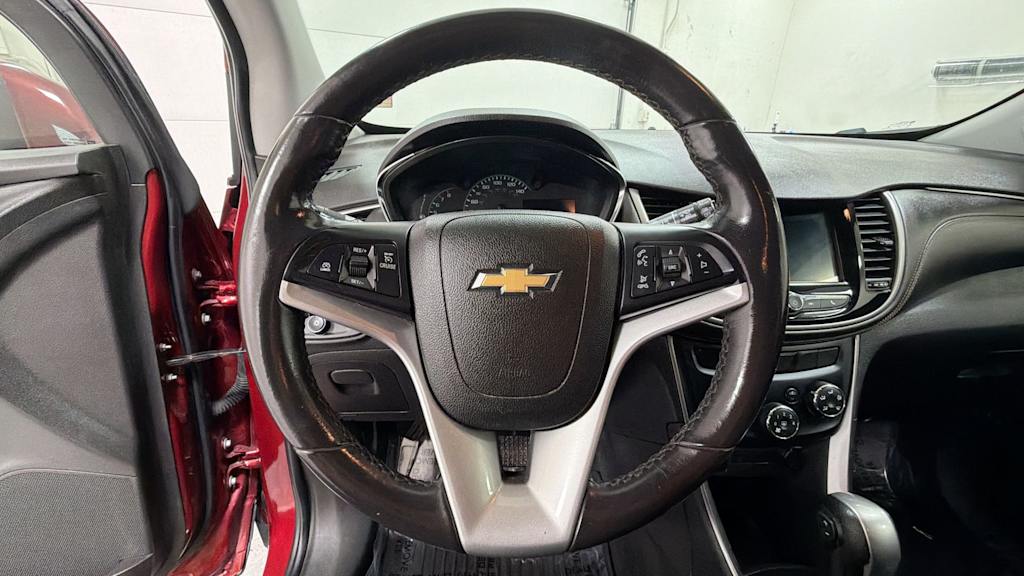 Thumbnail: 2018 Chevrolet Trax - 10