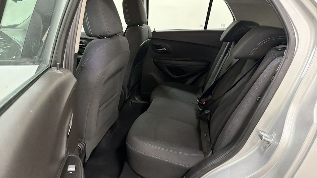 Thumbnail: 2016 Chevrolet Trax - 13