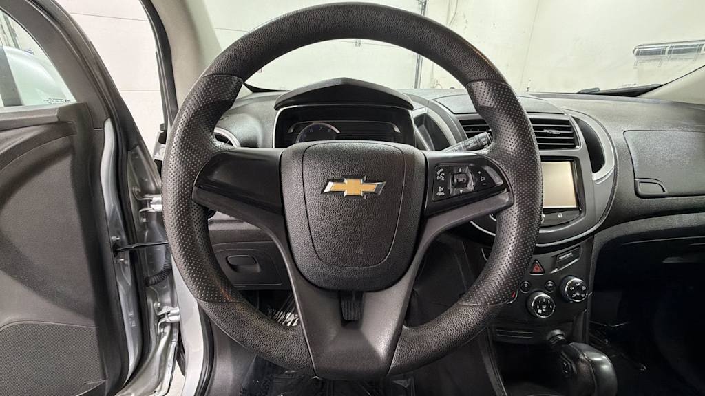 Thumbnail: 2016 Chevrolet Trax - 10