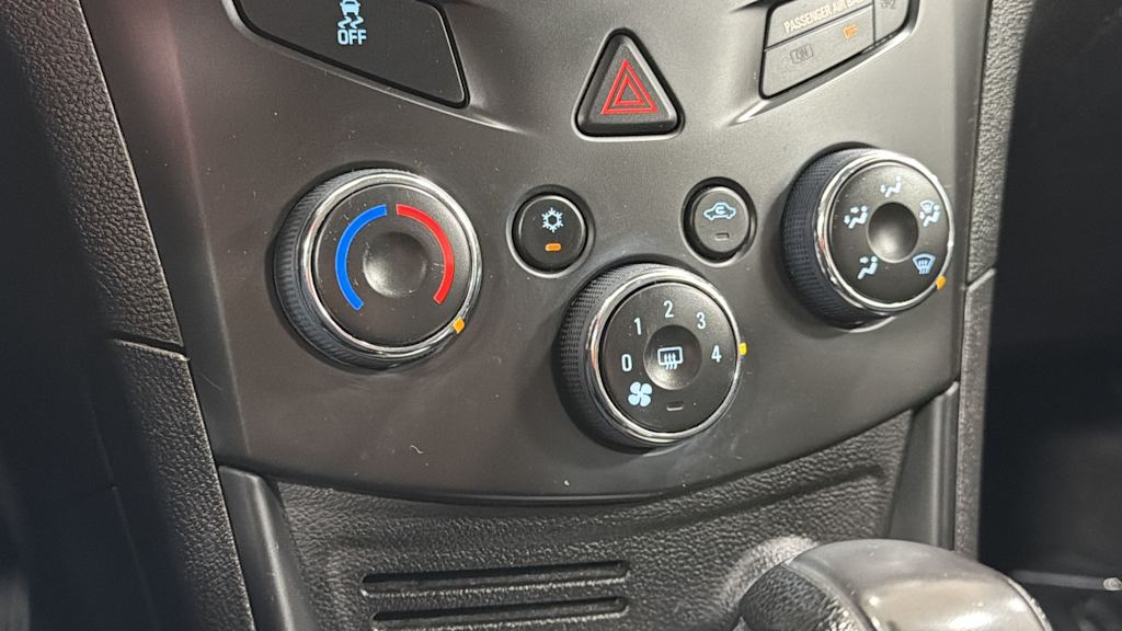 Thumbnail: 2016 Chevrolet Trax - 28