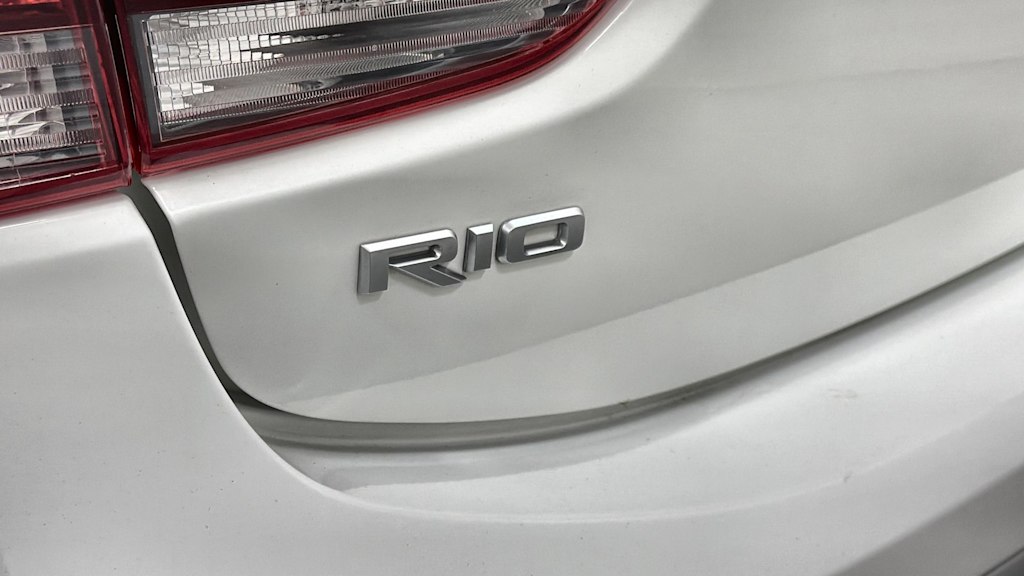 Thumbnail: 2022 Kia Rio - 7