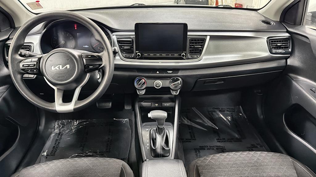 Thumbnail: 2022 Kia Rio - 14