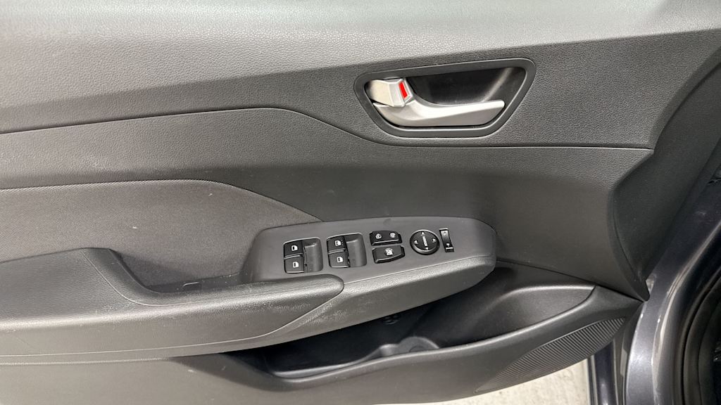 Thumbnail: 2018 Hyundai Accent - 26