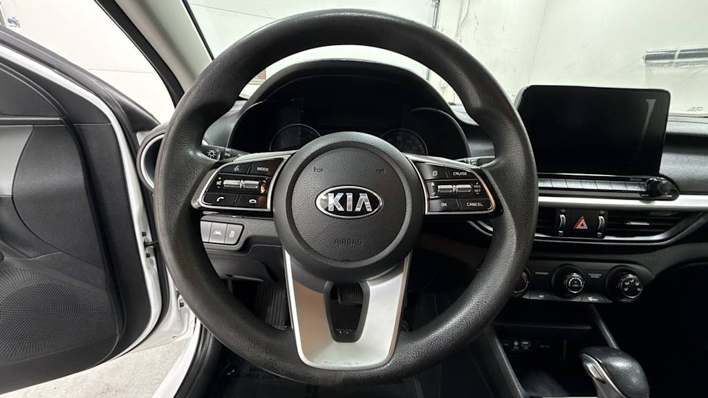 Thumbnail: 2020 Kia Forte - 10