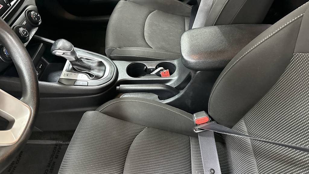 Thumbnail: 2020 Kia Forte - 12