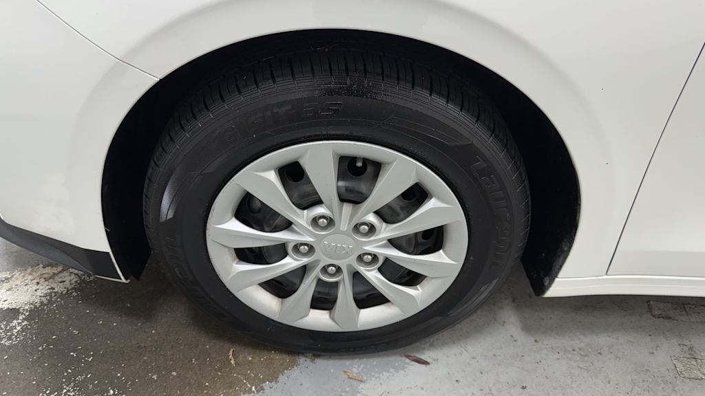 Thumbnail: 2020 Kia Forte - 7