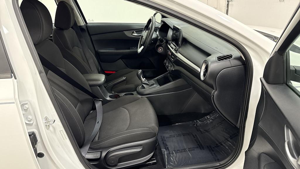 Thumbnail: 2020 Kia Forte - 30