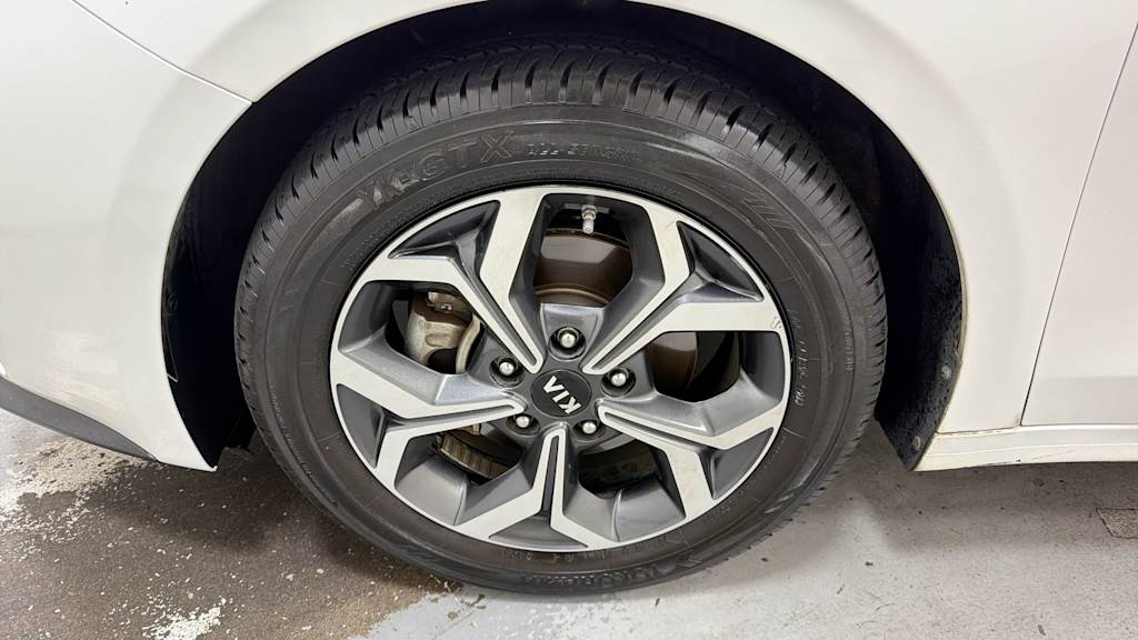 Thumbnail: 2021 Kia Forte - 8
