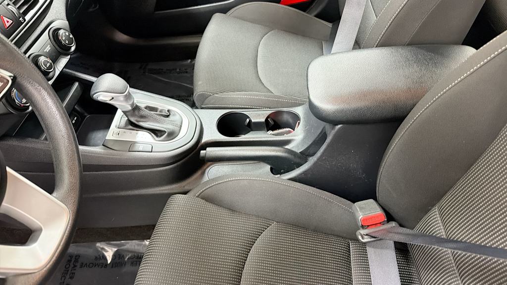 Thumbnail: 2021 Kia Forte - 12