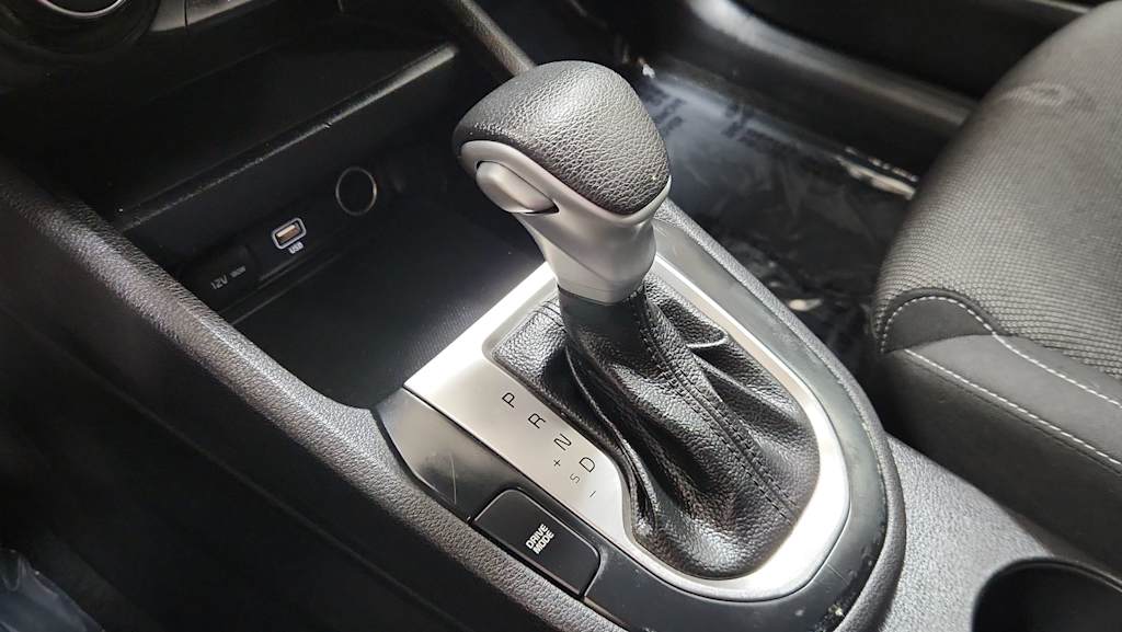 Thumbnail: 2022 Kia Forte - 15