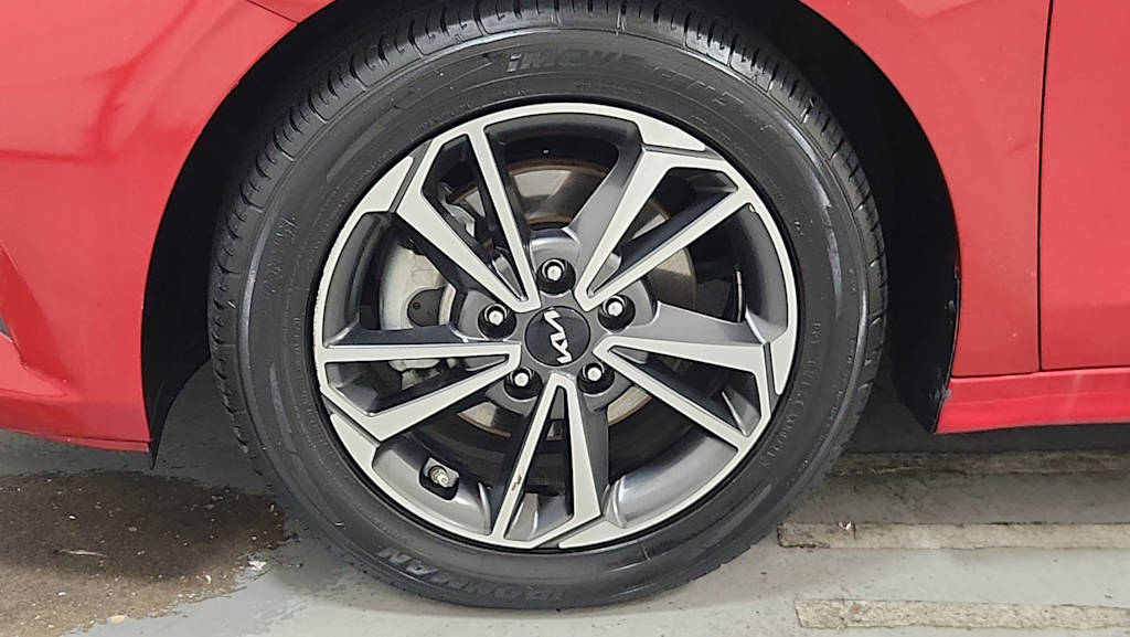 Thumbnail: 2022 Kia Forte - 7