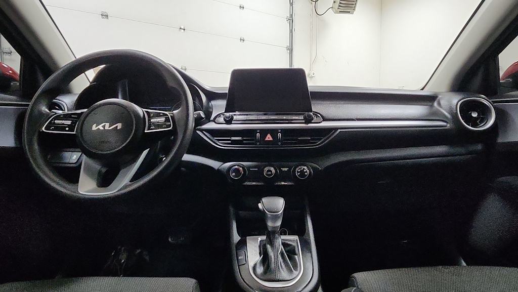 Thumbnail: 2022 Kia Forte - 13