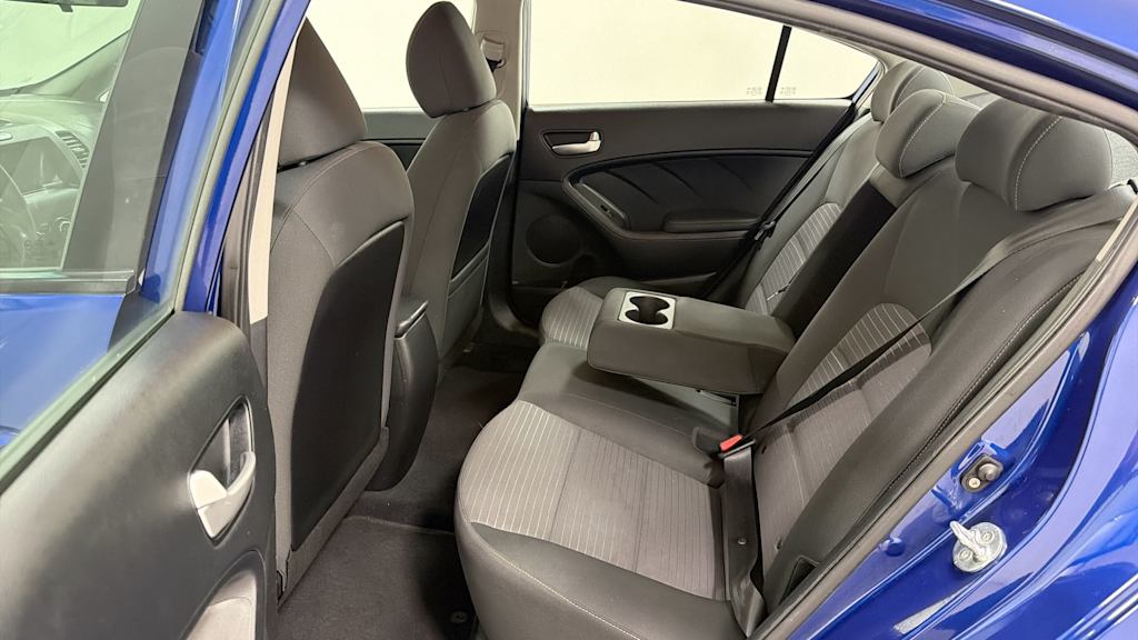 Thumbnail: 2017 Kia Forte - 13