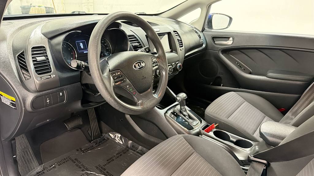 Thumbnail: 2017 Kia Forte - 2