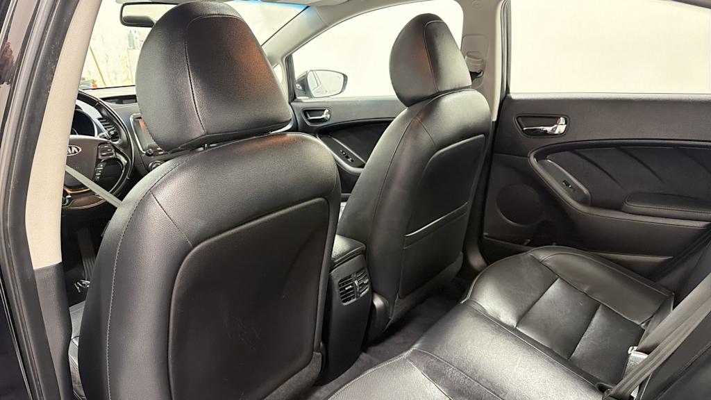 Thumbnail: 2017 Kia Forte - 30