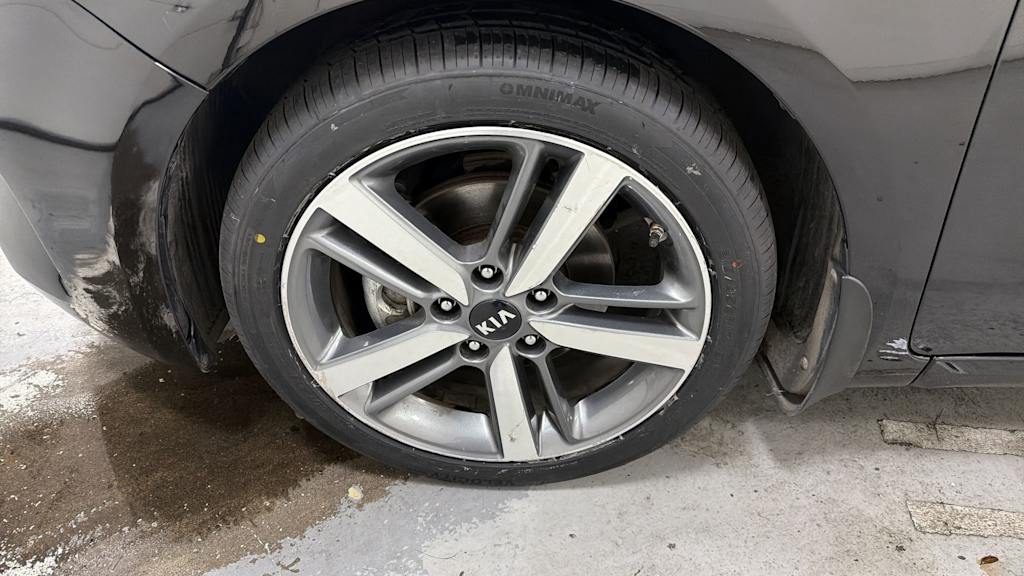 Thumbnail: 2017 Kia Forte - 7