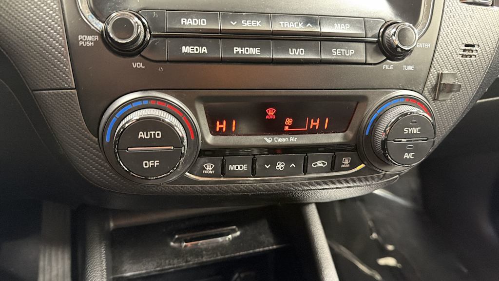 Thumbnail: 2017 Kia Forte - 29