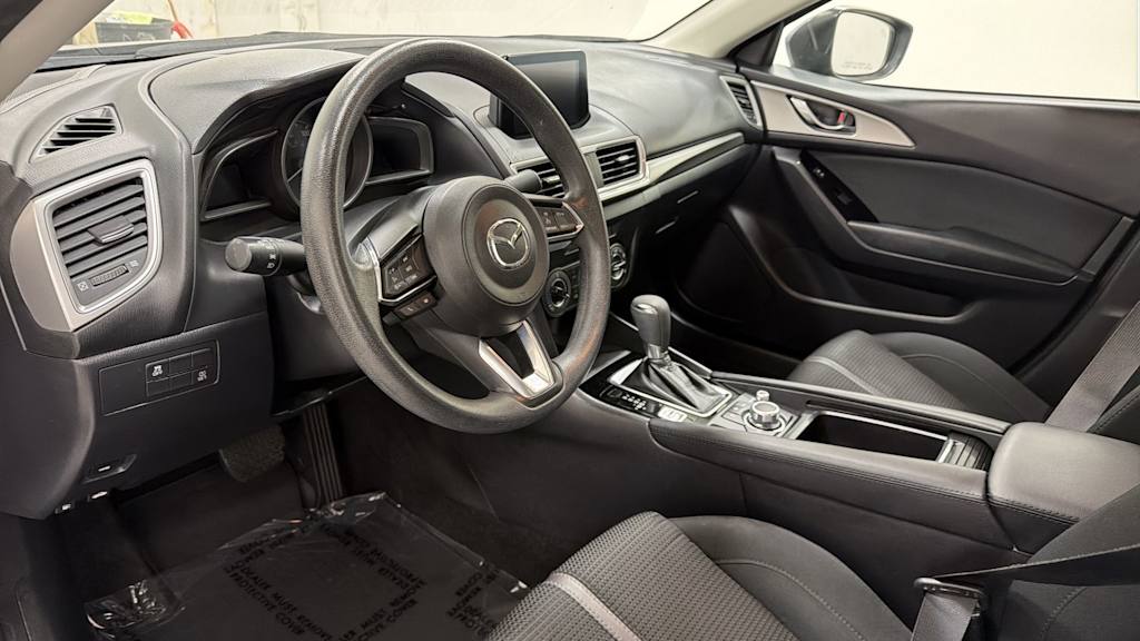 Thumbnail: 2017 Mazda Mazda3 - 2